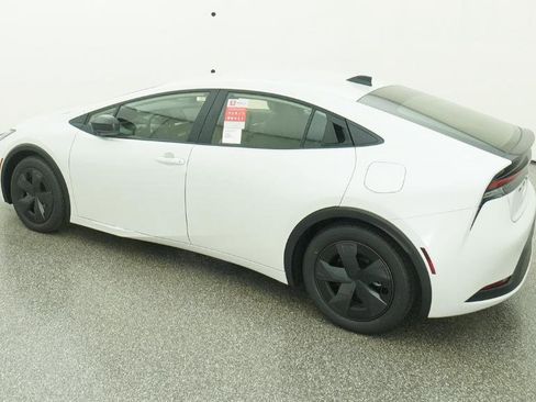 New 2026 Toyota Prius LE image 12