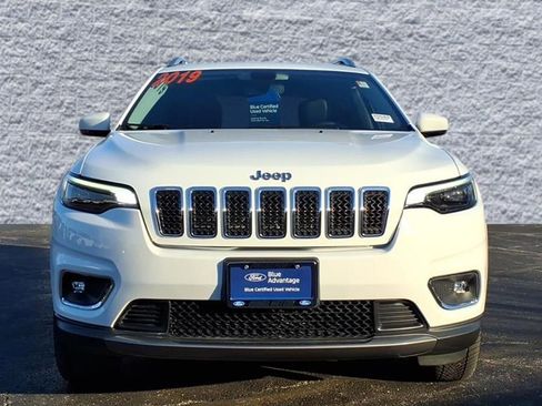 Used 2019 Jeep Cherokee Limited image 2