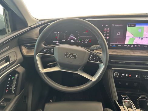 Used 2025 Audi Q5 Premium Plus AWD/4WD image 13