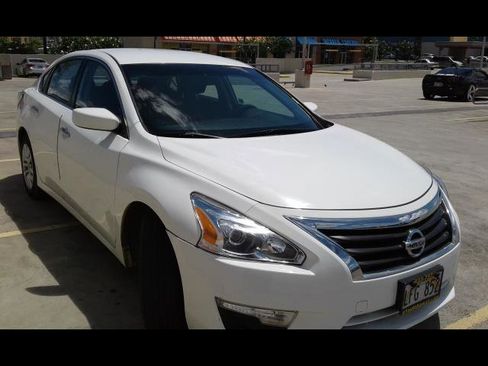 Used 2015 Nissan Altima 2.5 S w/ Power Driver Seat Package image 2
