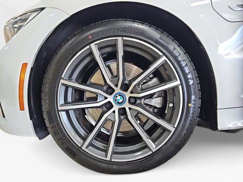 Used 2022 BMW 330e w/ Convenience Package RWD image 25