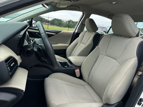 Used 2020 Subaru Legacy Premium AWD/4WD image 12