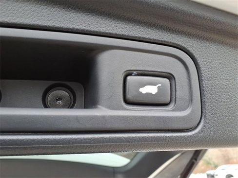 Used 2021 Honda Pilot Touring image 10