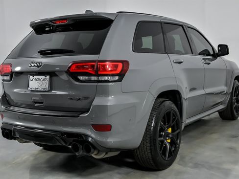 Used 2021 Jeep Grand Cherokee Trackhawk image 12