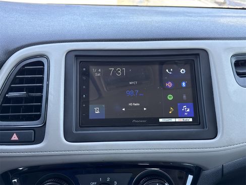 Used 2021 Honda HR-V LX image 17