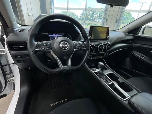 Used 2024 Nissan Sentra SV FWD image 13