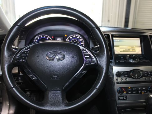 Used 2011 INFINITI G37 Journey w/ Premium Pkg RWD image 10