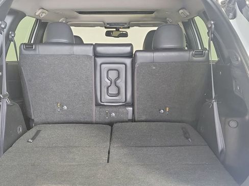 Used 2023 Mitsubishi Outlander SE image 34