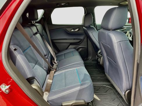 Used 2025 Chevrolet Blazer RS w/ LPO, Floor Liner Package FWD image 30
