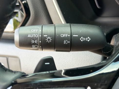 Used 2025 Honda Pilot EX-L image 23