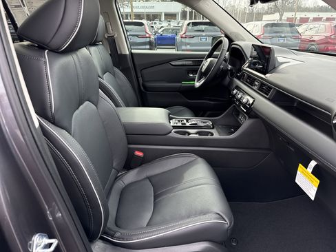 New 2025 Honda Pilot Elite image 21