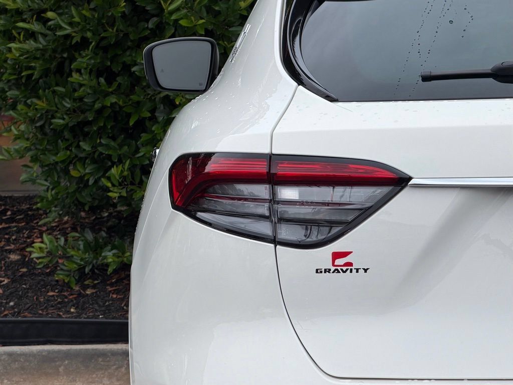 Used 2022 Maserati Levante GT AWD/4WD image 15