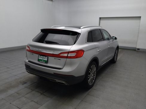 Used 2016 Lincoln MKX Reserve w/ Luxury Package FWD image 9
