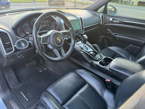 Used 2018 Porsche Cayenne image 10