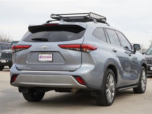 Used 2020 Toyota Highlander Platinum image 9