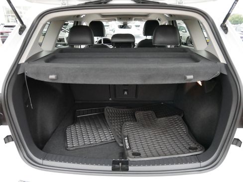 Used 2023 Volkswagen Taos SEL AWD/4WD image 18