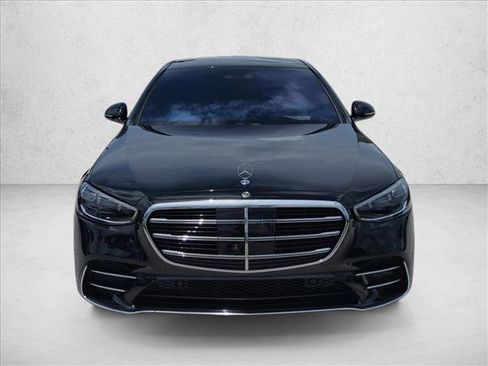 Used 2021 Mercedes-Benz S 500 4MATIC image 2