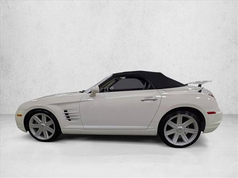 Used 2005 Chrysler Crossfire Limited image 9