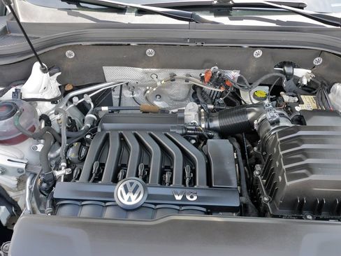 Used 2020 Volkswagen Atlas SEL AWD/4WD image 35