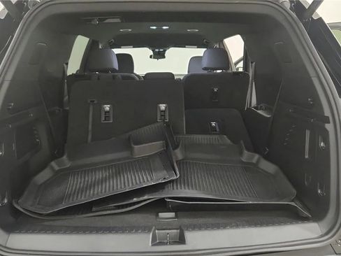 Used 2024 Chevrolet Traverse Z71 image 37