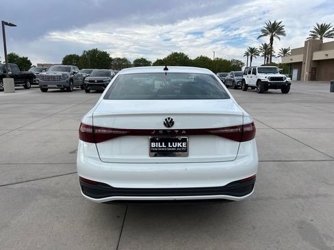 Used 2025 Volkswagen Jetta Sport FWD image 8