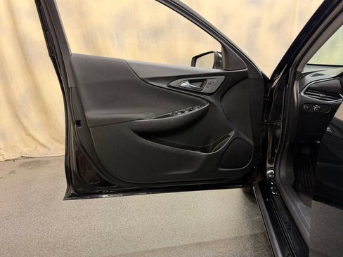 Used 2020 Chevrolet Malibu LT FWD image 12