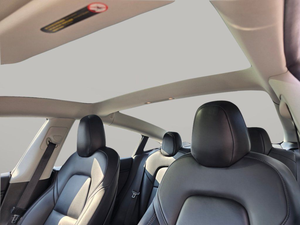 Used 2020 Tesla Model 3 Long Range AWD/4WD image 5