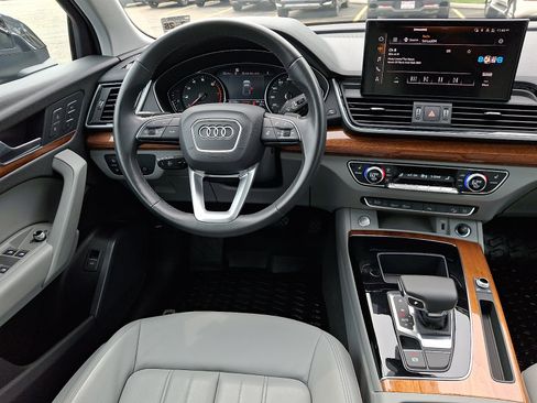 Used 2023 Audi Q5 2.0T Premium w/ Convenience Package AWD/4WD image 14