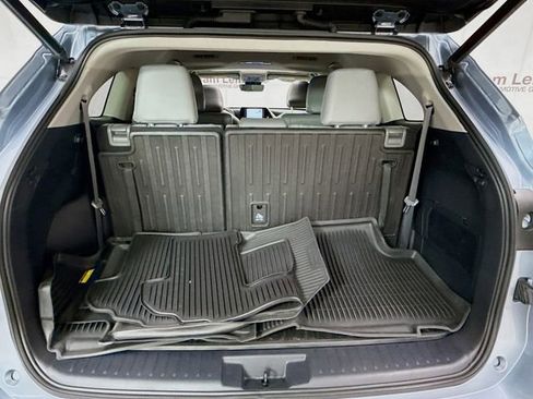 Used 2022 Toyota Highlander XLE image 27