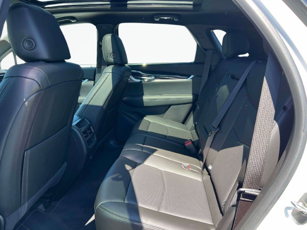 Used 2023 Cadillac XT5 Premium Luxury AWD/4WD image 11