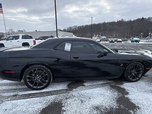 Used 2021 Dodge Challenger R/T Scat Pack w/ Scat Pack Stripe image 6