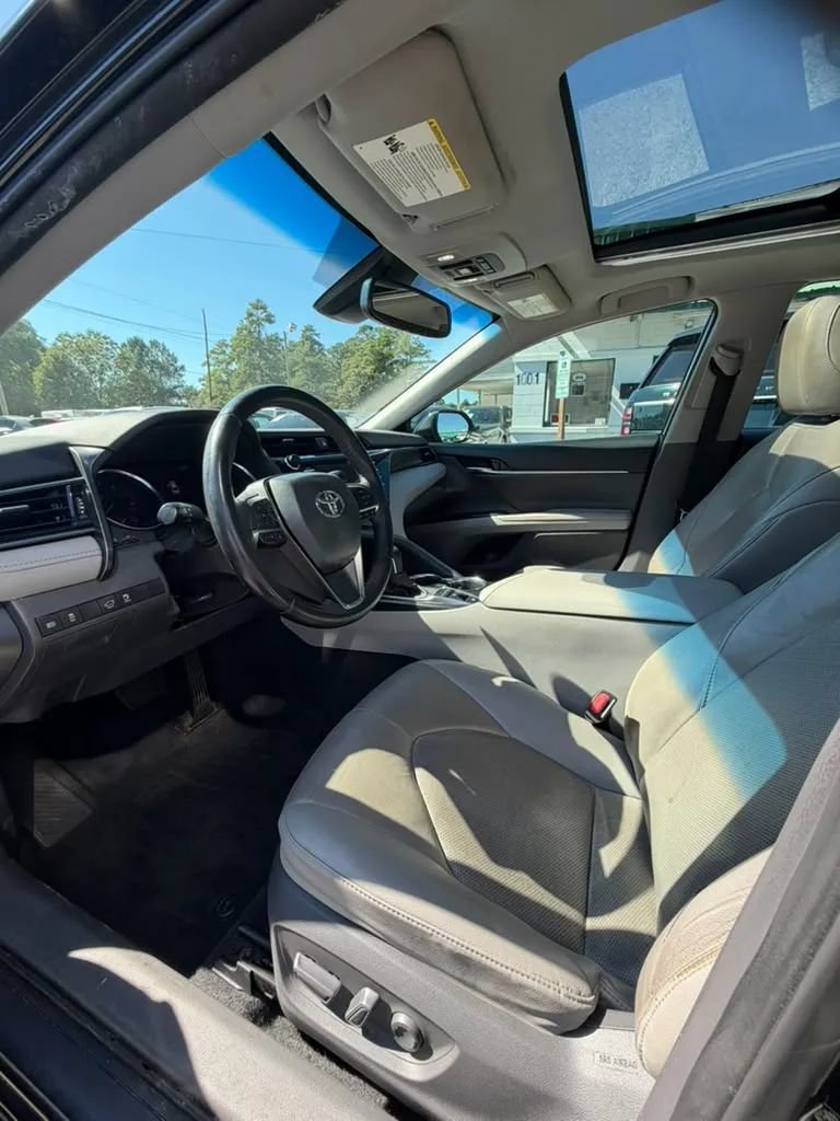 Used 2020 Toyota Camry XSE FWD image 14