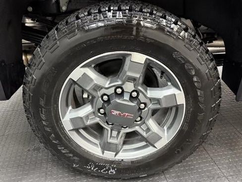 New 2026 GMC Sierra 2500 SLT AWD/4WD image 12