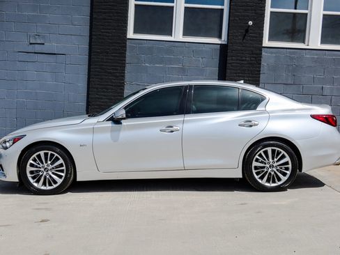 Used 2018 INFINITI Q50 Luxe AWD/4WD image 5