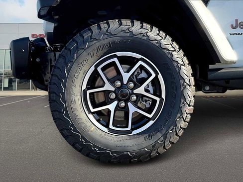 New 2025 Jeep Wrangler Unlimited Rubicon image 8