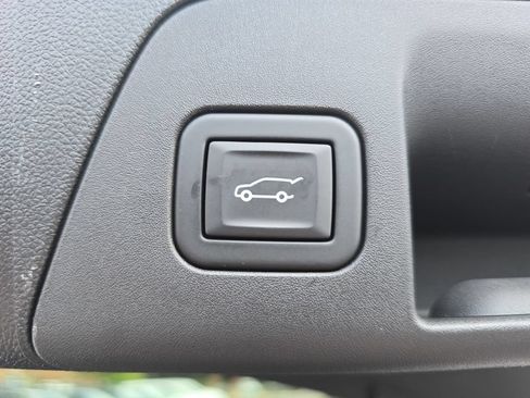 Used 2023 Buick Envision Essence w/ Technology Package I AWD/4WD image 13