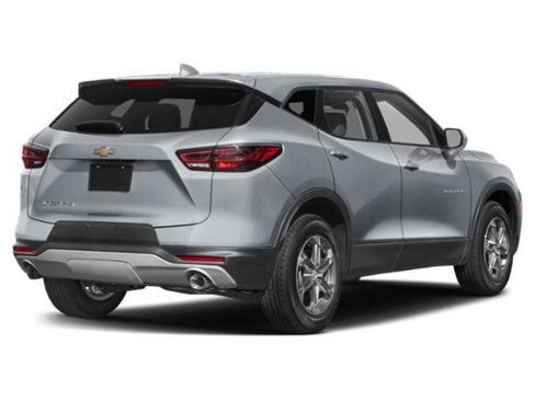 Used 2025 Chevrolet Blazer LT FWD image 5