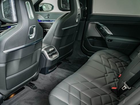 New 2026 BMW 740i xDrive w/ Executive Package image 49