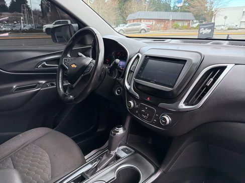 Used 2019 Chevrolet Equinox LT image 17