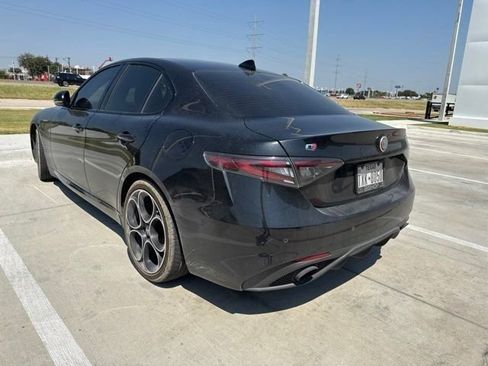 Used 2024 Alfa Romeo Giulia Veloce RWD image 3
