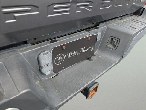 Used 2017 Ford F250 XLT w/ XLT Value Package image 16