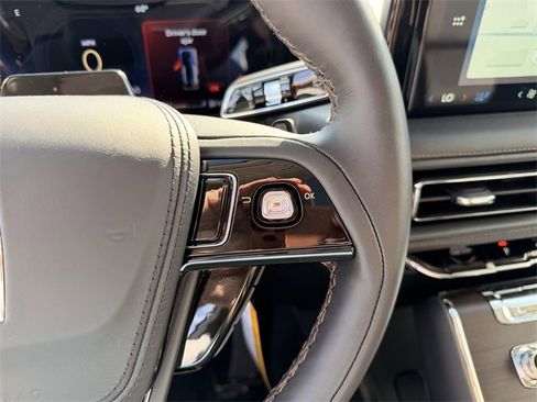 New 2025 Lincoln Aviator Reserve w/ Equipment Group 201A image 30