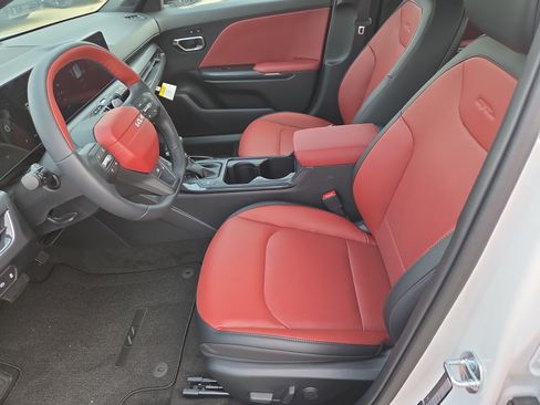 New 2026 Kia K4 GT-Line FWD image 4