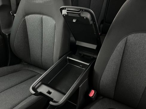 New 2025 Hyundai Ioniq 5 SE image 18