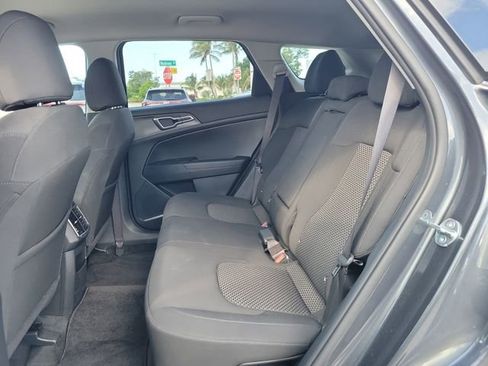 Certified 2023 Kia Sportage LX AWD/4WD image 9