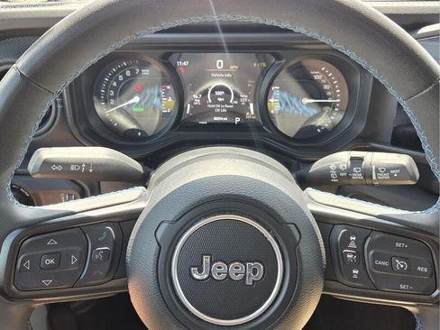 Certified 2024 Jeep Wrangler Unlimited Rubicon 4xe AWD/4WD image 30