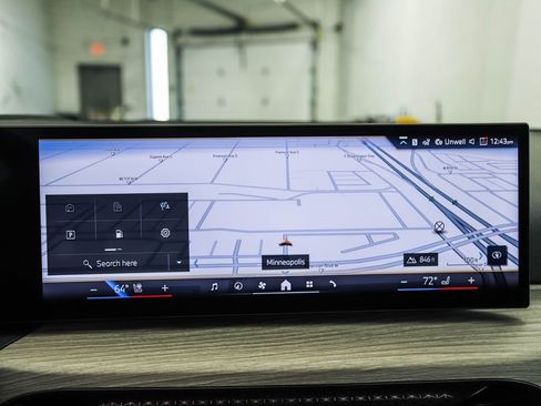 New 2025 BMW 330i xDrive Sedan w/ Premium Package image 17