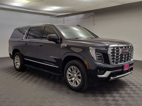 Used 2026 GMC Yukon XL Denali w/ Advanced Technology Package AWD/4WD image 7