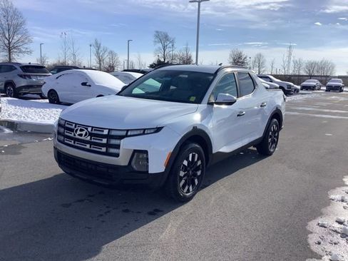 Certified 2025 Hyundai Santa Cruz SEL image 3