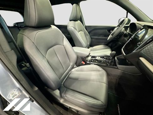 Used 2026 Subaru Forester Limited AWD/4WD image 32